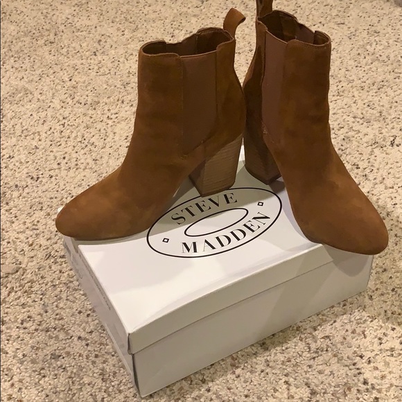 Steve Madden Booties - Picture 2 of 7